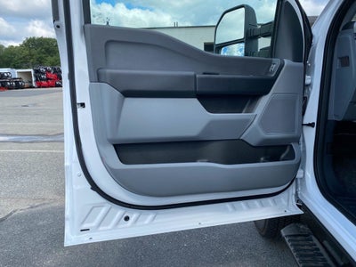 2026 Ford F-350 Chassis XL Regular Cab 4x4