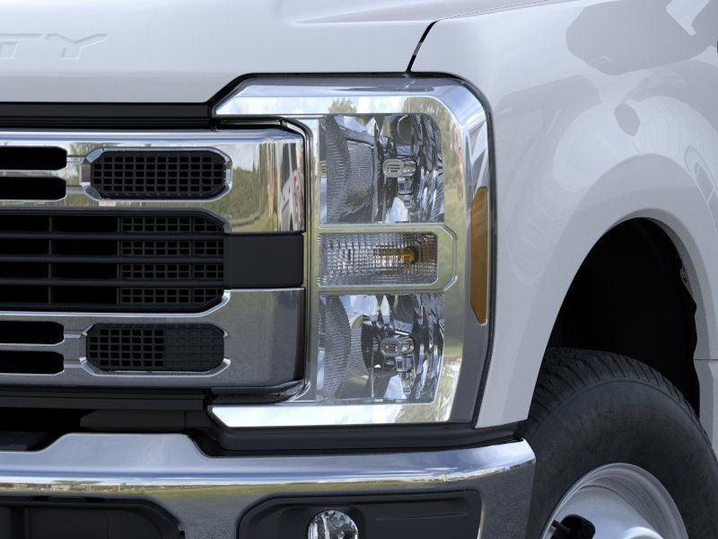 2026 Ford F-350 Chassis XL Regular Cab