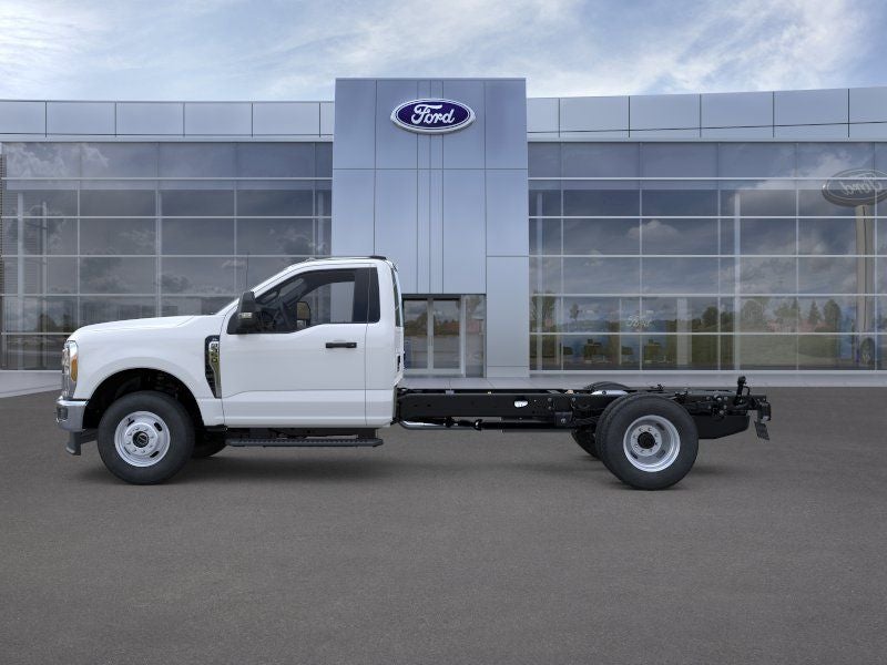 2026 Ford F-350 Chassis XL Regular Cab