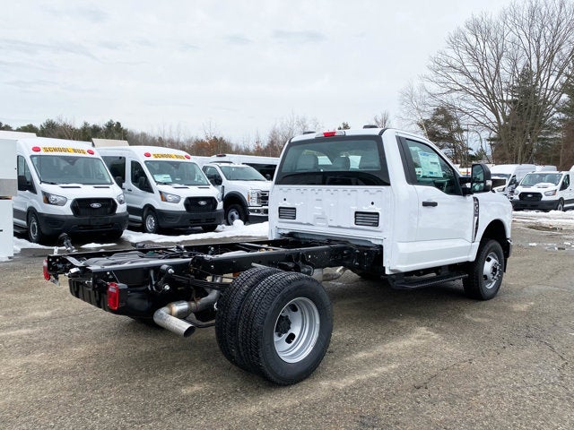 2026 Ford Super Duty F-350 Chassis XL Regular Cab 4x4