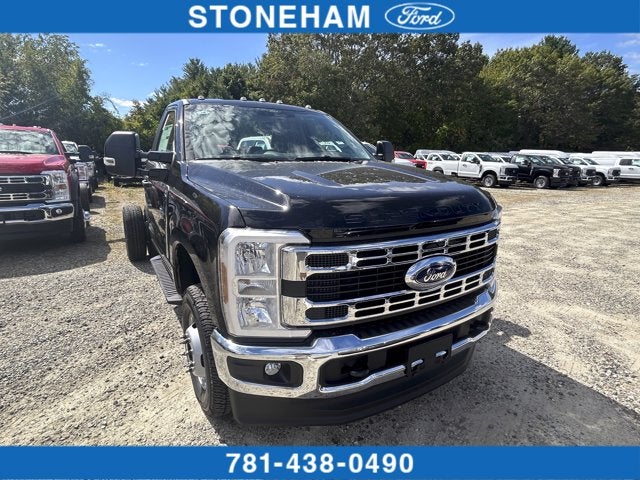 2026 Ford Super Duty F-350 Chassis XL Regular Cab 4x4
