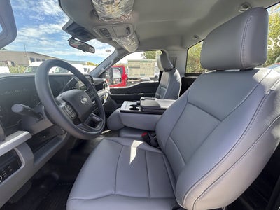 2026 Ford Super Duty F-350 Chassis XL Regular Cab 4x4