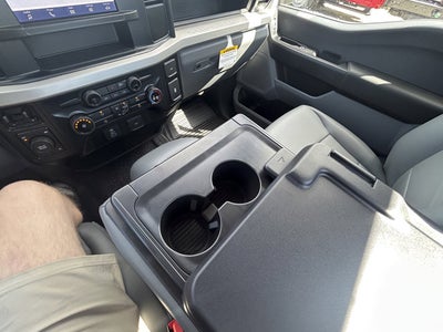 2026 Ford Super Duty F-350 Chassis XL Regular Cab 4x4