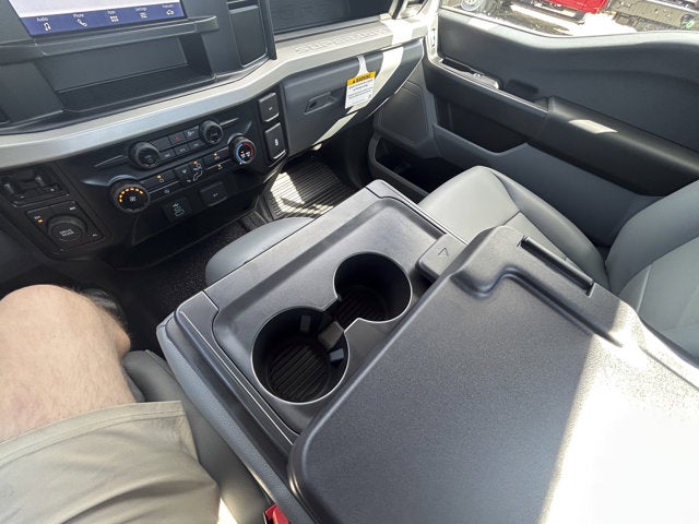 2026 Ford Super Duty F-350 Chassis XL Regular Cab 4x4