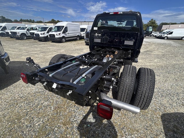 2026 Ford Super Duty F-350 Chassis XL Regular Cab 4x4