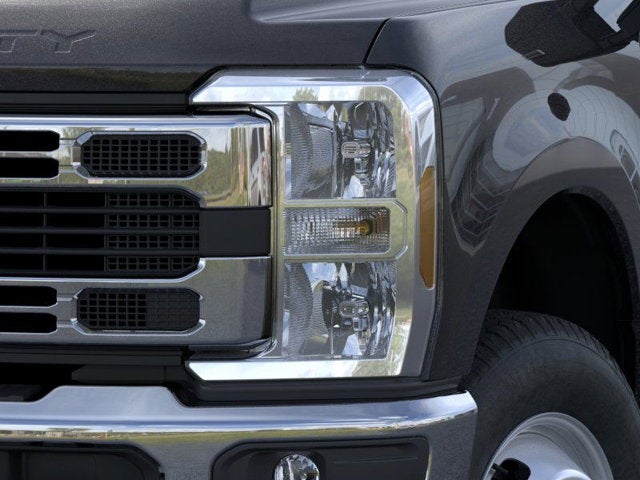 2026 Ford Super Duty F-350 Chassis XL Regular Cab 4x4