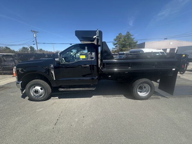 2025 Ford Super Duty F-350 Chassis XL Regular Cab 4x4