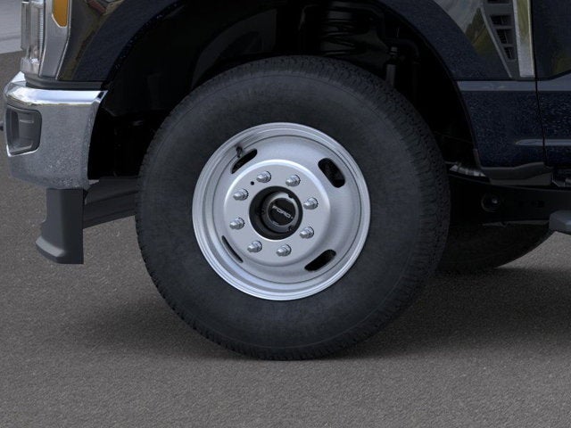 2026 Ford Super Duty F-350 Chassis XL Regular Cab 4x4