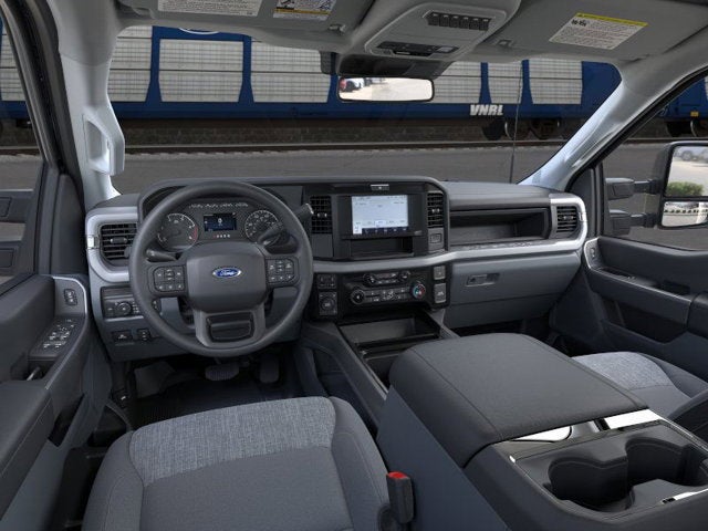 2026 Ford Super Duty F-550 XLT