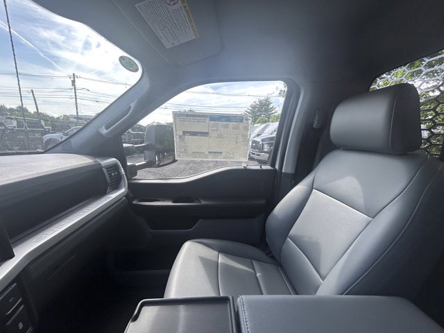 2025 Ford Super Duty F-450 XL 4x4