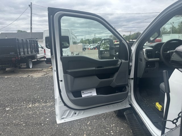 2025 Ford Super Duty F-550 XL 4x4