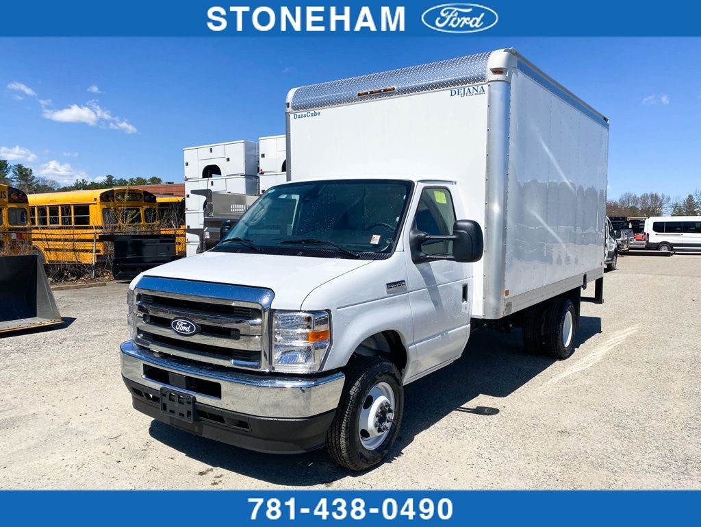 2027 Ford E-Series DRW E-350 Super Duty 158 in WB's photo