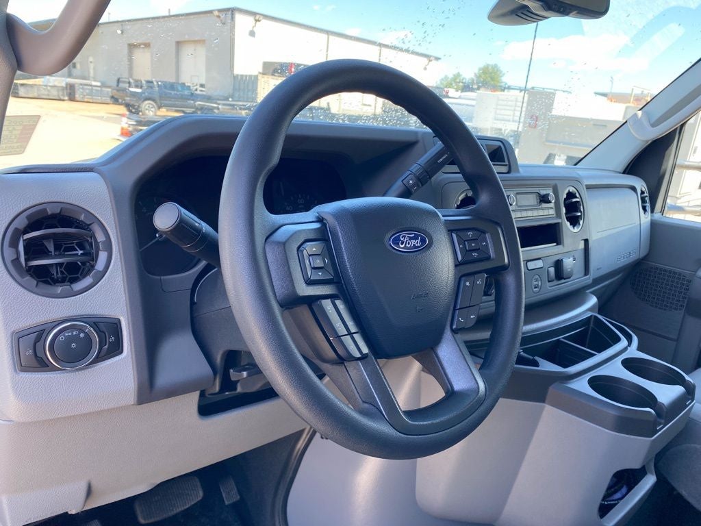 2027 Ford E-Series Cutaway E-350 SRW