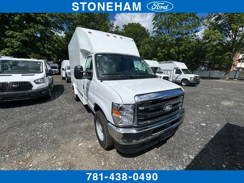 2027 Ford E-Series SRW E-350 Super Duty 138 in WB's photo