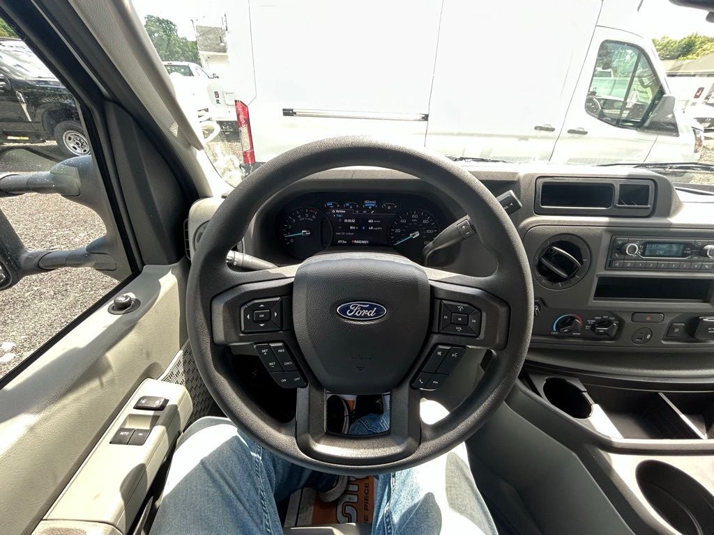 2027 Ford E-Series Cutaway E-350 SRW