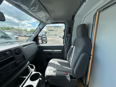 2027 Ford E-Series Cutaway E-350 SRW