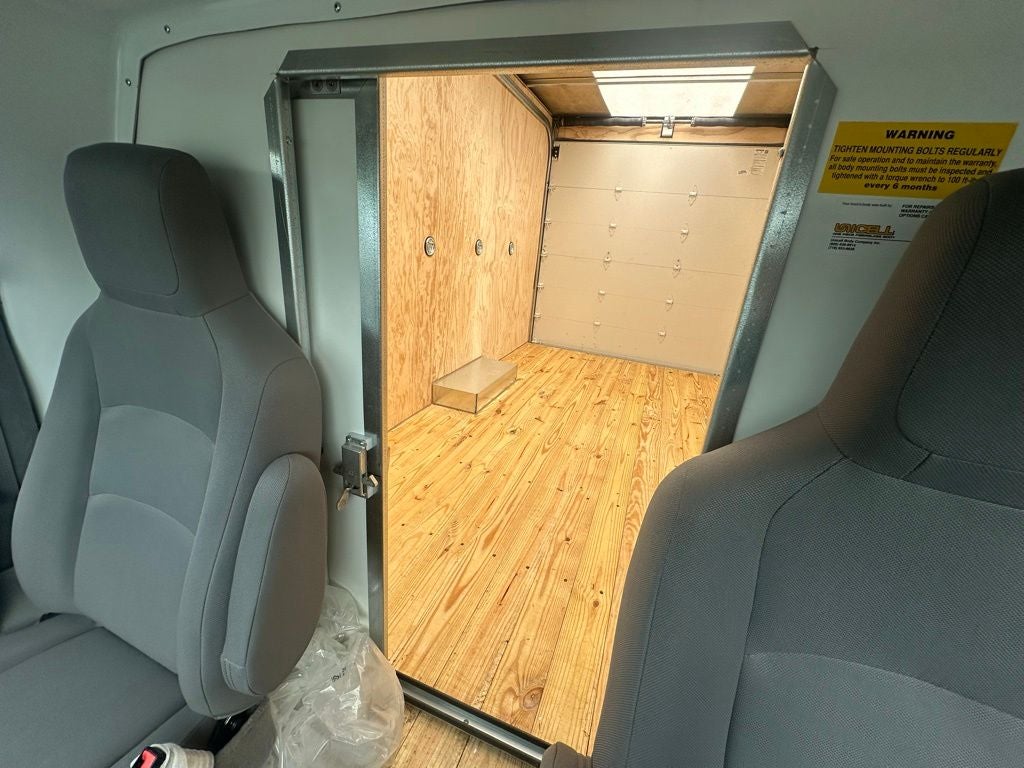 2027 Ford E-Series Cutaway E-350 SRW