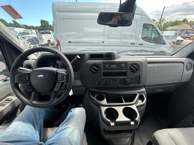 2027 Ford E-Series Cutaway E-350 SRW