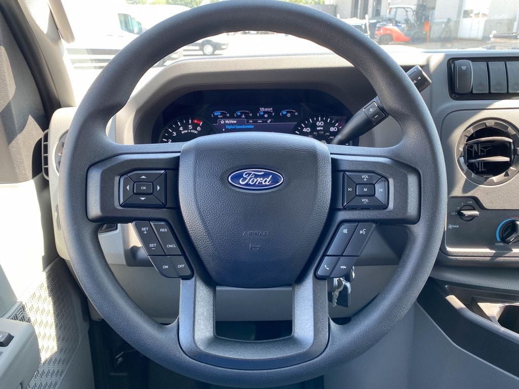 2027 Ford E-Series Cutaway E-350 SRW