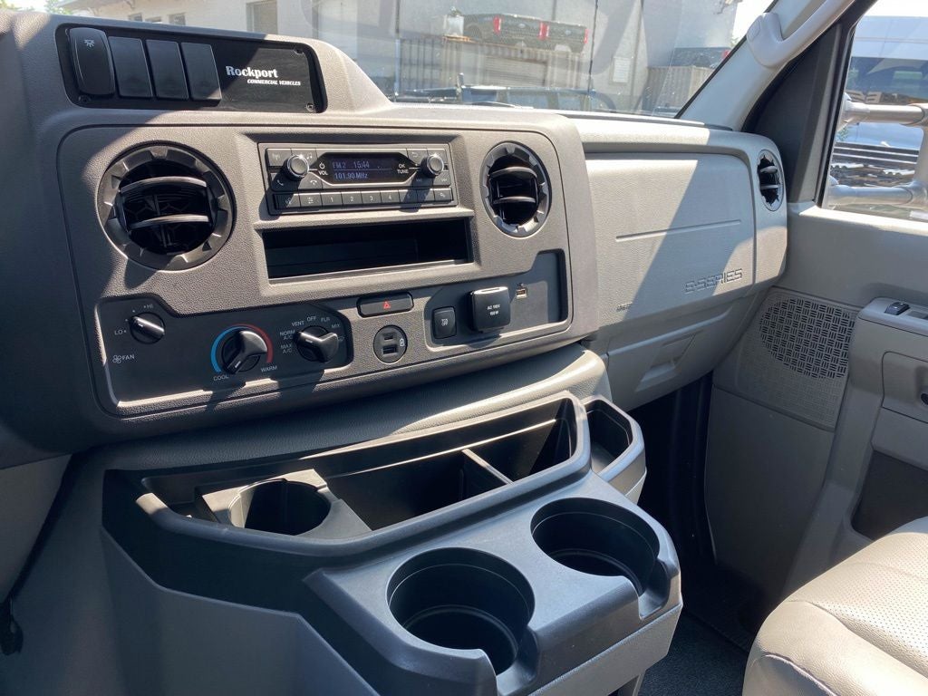 2027 Ford E-Series Cutaway E-350 SRW