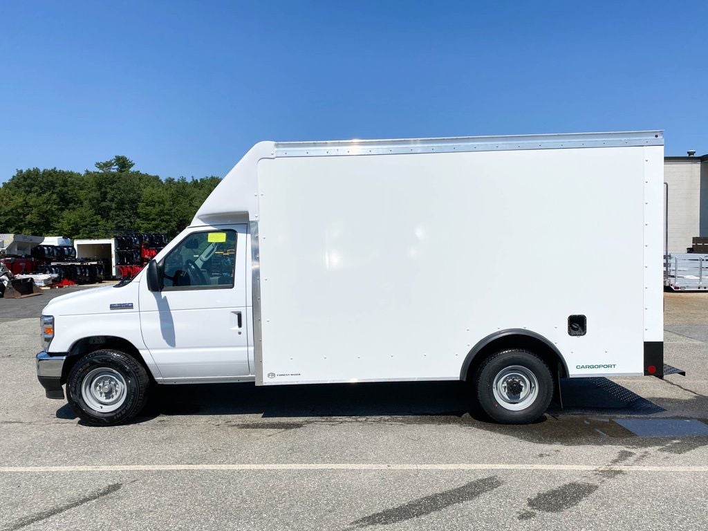 2027 Ford E-Series Cutaway E-350 SRW