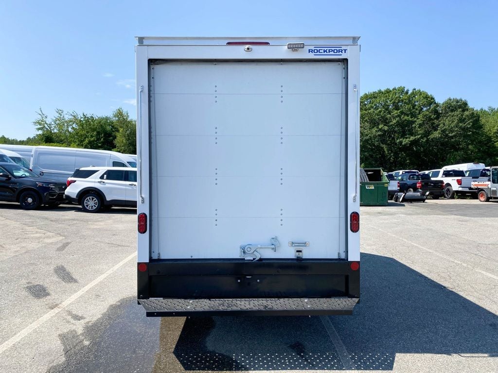 2027 Ford E-Series Cutaway E-350 SRW