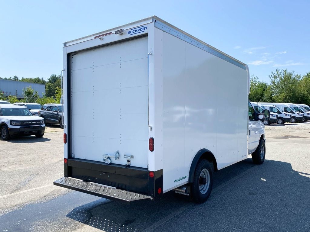 2027 Ford E-Series Cutaway E-350 SRW