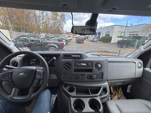 2026 Ford E-Series Cutaway E-350 SRW