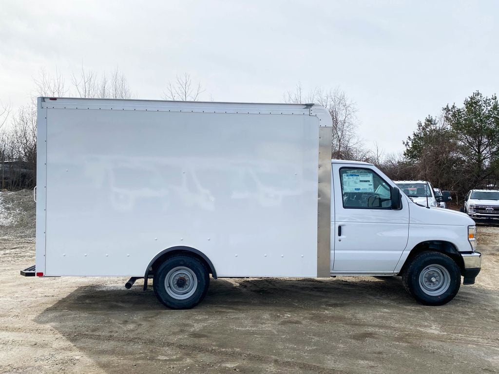 2026 Ford E-350SD Base Cutaway