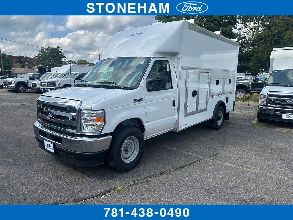2027 Ford E-Series Cutaway 12ft Box Truck