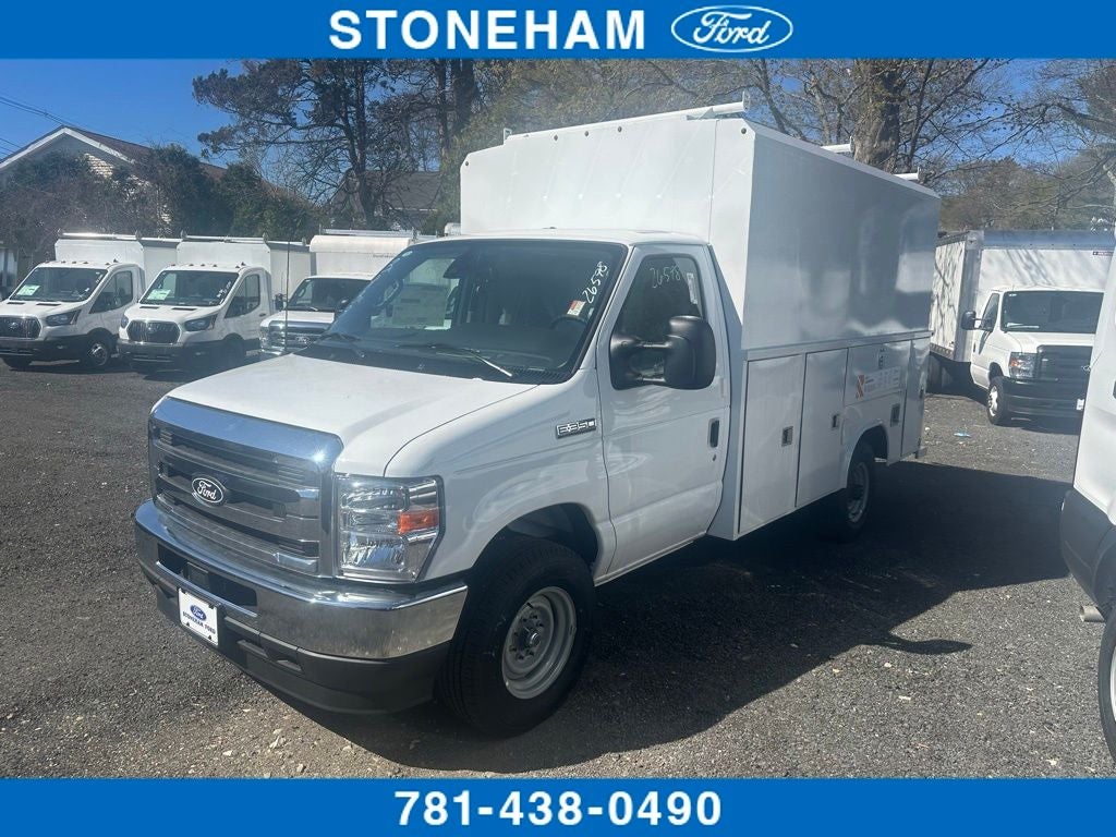 2026 Ford E-Series Cutaway E-350 SRW