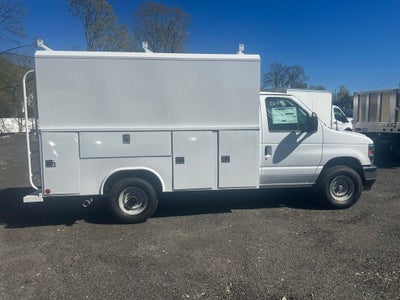 2026 Ford E-Series Cutaway E-350 SRW