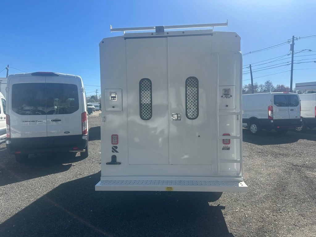 2026 Ford E-Series Cutaway E-350 SRW
