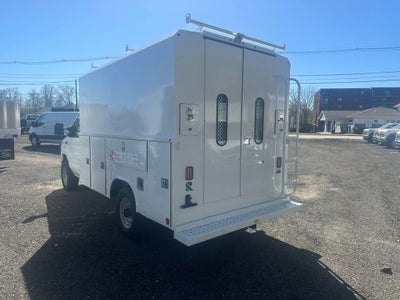 2026 Ford E-Series Cutaway E-350 SRW