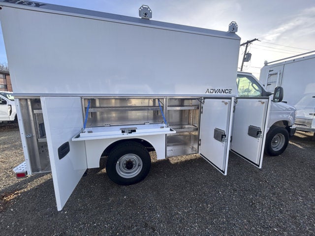 2026 Ford E-Series Cutaway E-350 SRW