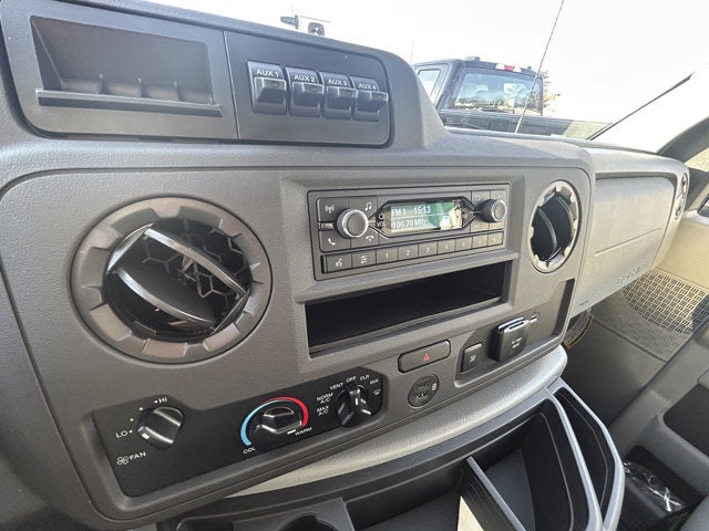 2026 Ford E-Series Cutaway E-350 SRW