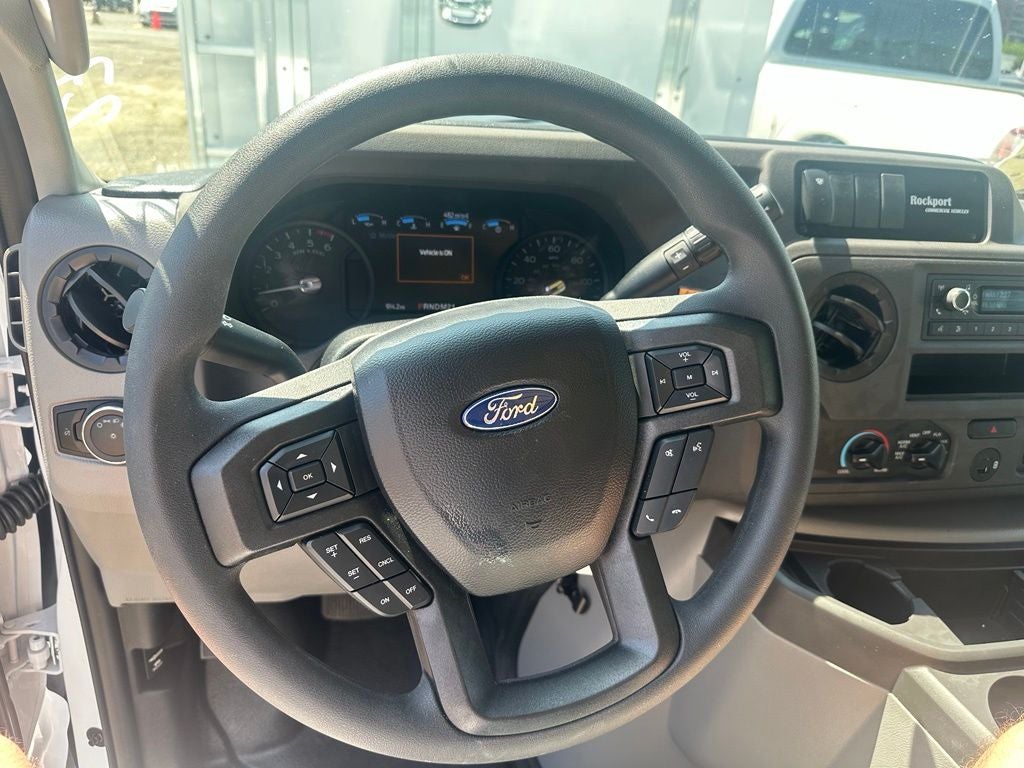 2027 Ford E-Series Cutaway E-350 SRW