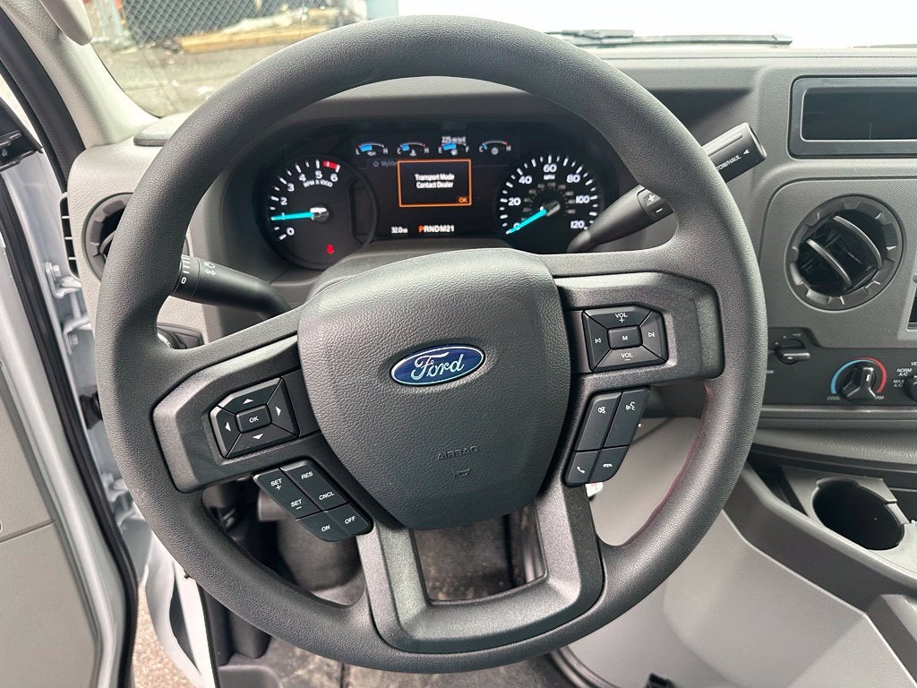 2027 Ford E-Series Cutaway Base