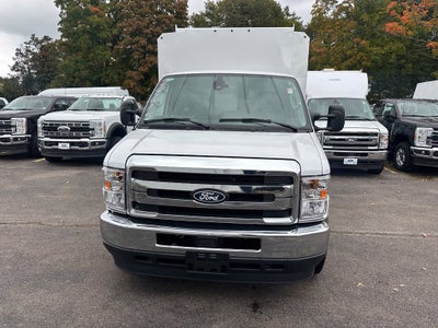2027 Ford E-Series Cutaway Base