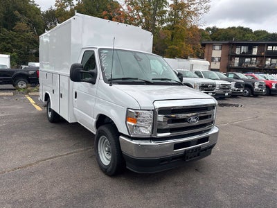 2027 Ford E-Series Cutaway Base