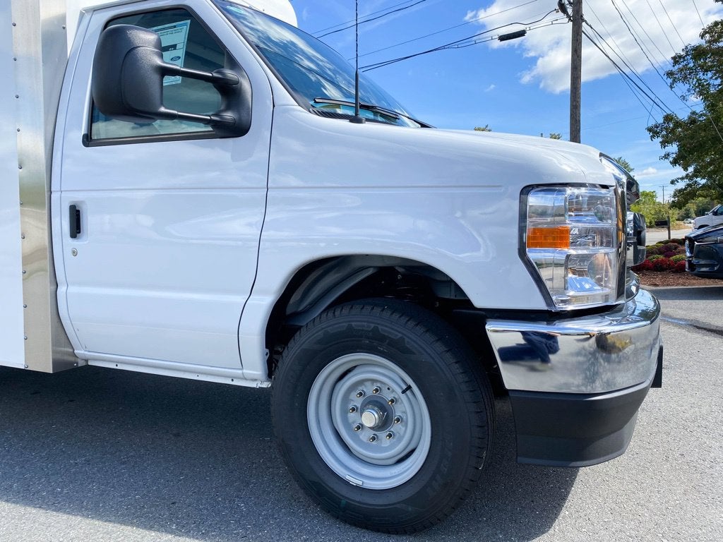 2027 Ford E-Series Cutaway E-350 SRW