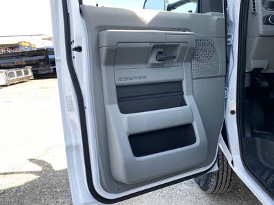 2027 Ford E-Series Cutaway Base