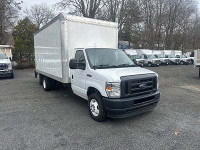 2023 Ford E-350SD FOOT W/LIFT GATE