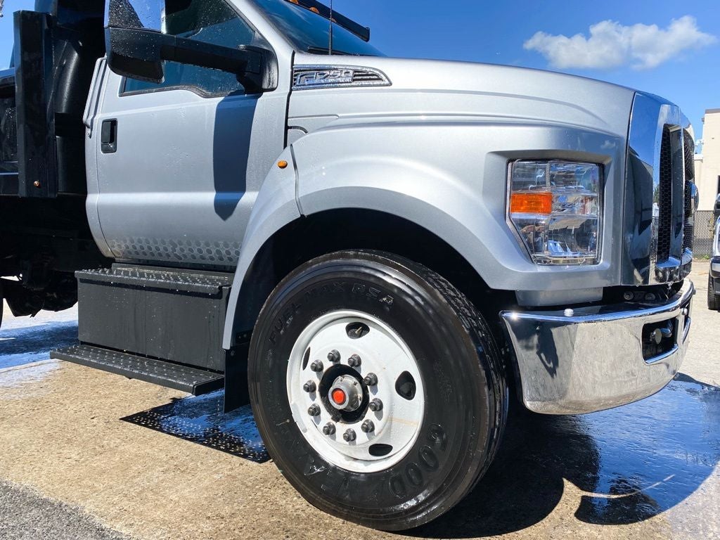2027 Ford F-750 Base