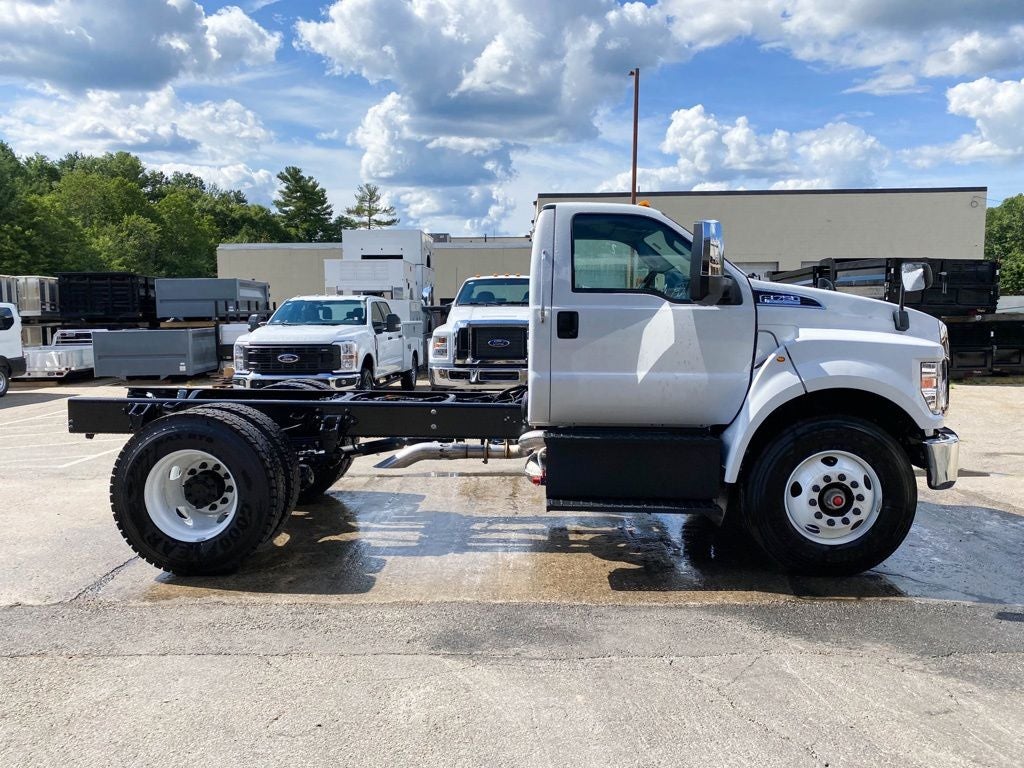 2027 Ford F-750 F-750 SD Diesel Straight Frame