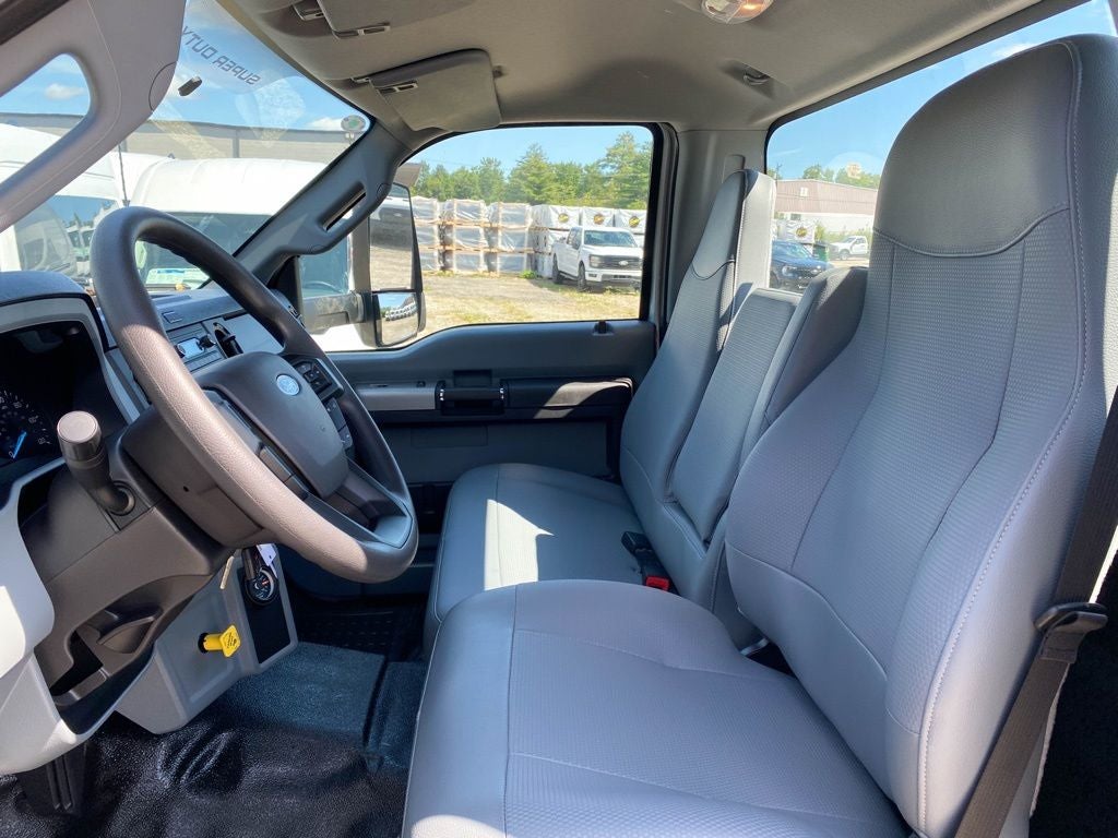 2027 Ford F-750 Base