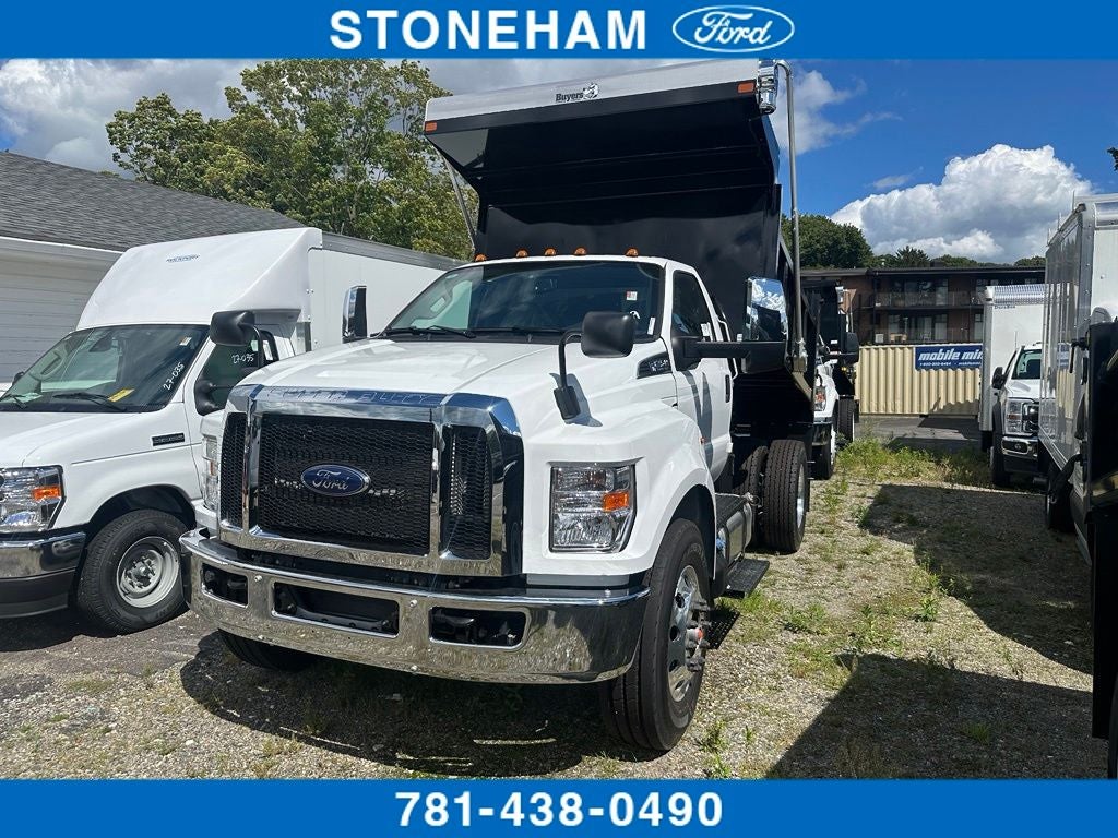 2027 Ford F-750 Base