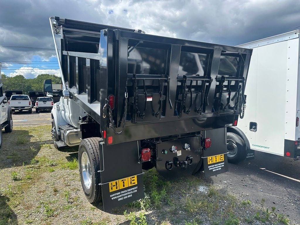 2027 Ford F-750 Base