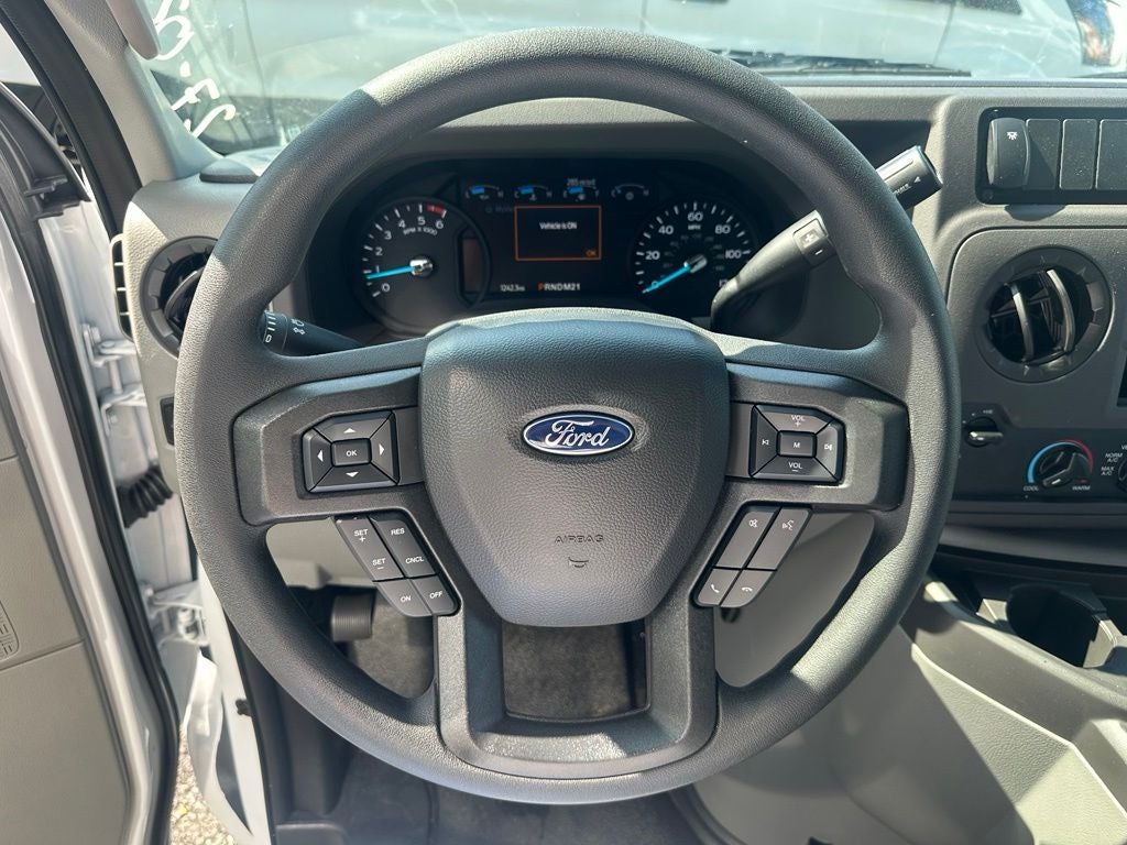 2027 Ford E-Series Cutaway E-450 DRW