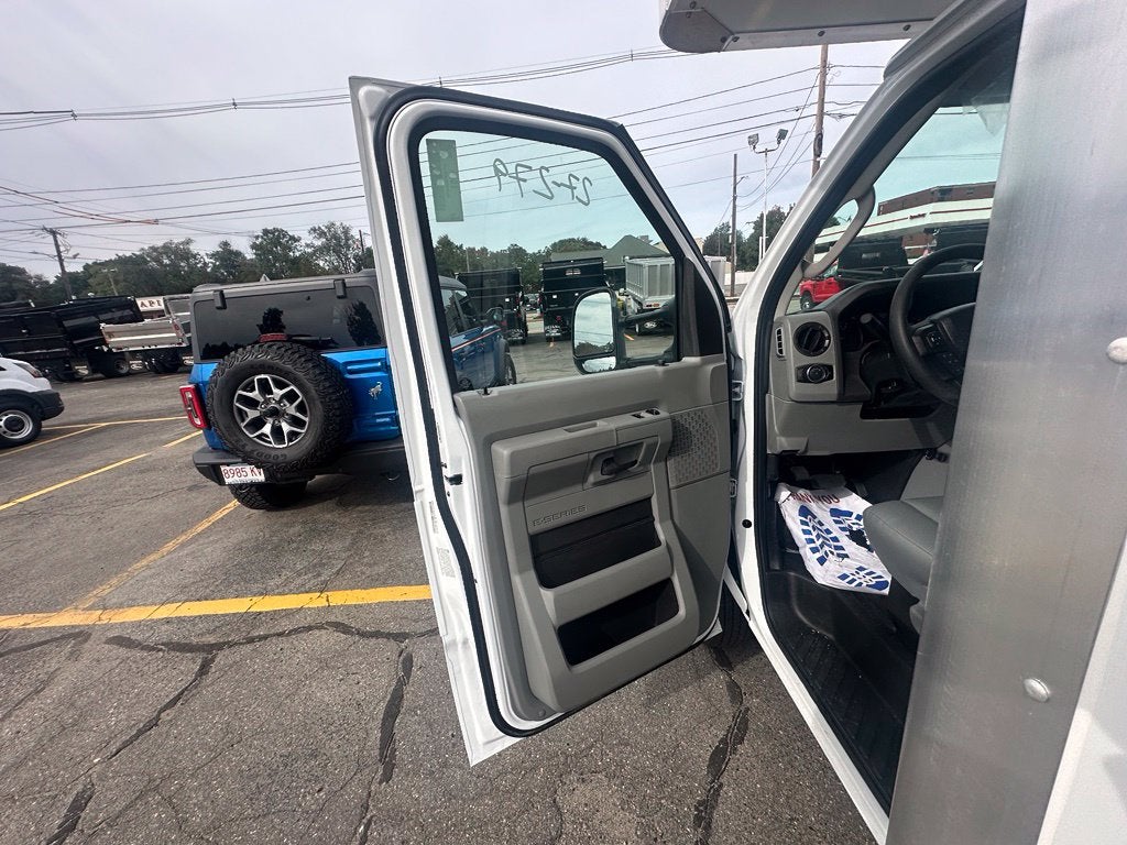 2027 Ford E-Series Cutaway 16ft Box Truck